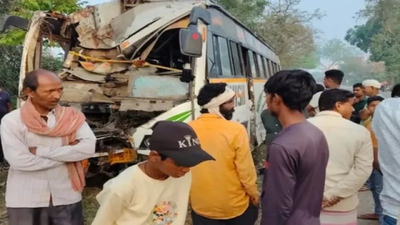 अयोध्या महायज्ञ से लौटते श्रद्धालुओं की बस दुर्घटनाग्रस्त, 28 गंभीर घायल