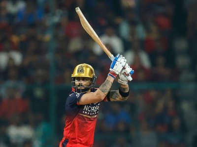 Virat Kohli Leads RCB to Dominant Win Over SRH in IPL 2026 Opener, Team Pays Tribute to Fans