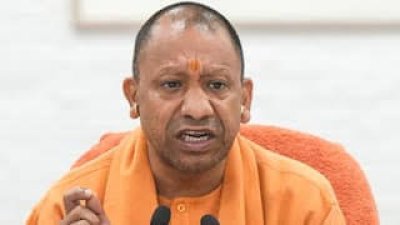 प्रतिकूल मौसम में आमजन के बीच रहें अधिकारीः मुख्यमंत्री योगी