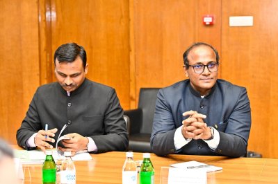 निर्वाचन प्रबंधन और लोकतांत्रिक प्रक्रियाओं के अध्ययन के लिए सर्बिया पहुंचा उत्तराखण्ड का प्रतिनिधिमंडल