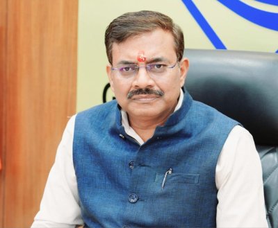 मानसून से पहले सभी सड़कें हों गड्ढामुक्त, जनता को किसी प्रकार की परेशानी न हो : मुख्य सचिव आनंद बर्द्धन