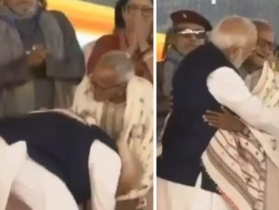 PM Modi Pays Respect to 97-Year-Old BJP Veteran in Bengal