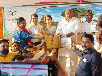यूपी न्यूज़ : 899 ग्राम पंचायतों में एक साथ ग्रीन चौपाल, पेट्रोल-डीजल खपत घटाने का प्रस्ताव पारित