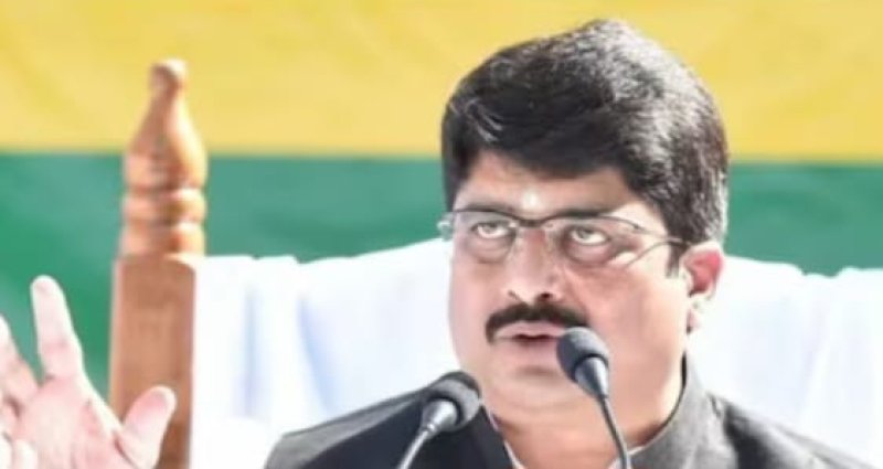 राजा भैया के बयान से यूपी की राजनीति में हलचल, बयान पर बढ़ा विवाद