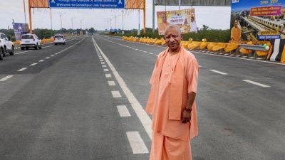 सीएम योगी के विजन ने यूपी को बनाया एक्सप्रेसवे स्टेट, विकास की नई इबारत लिख रहा प्रदेश