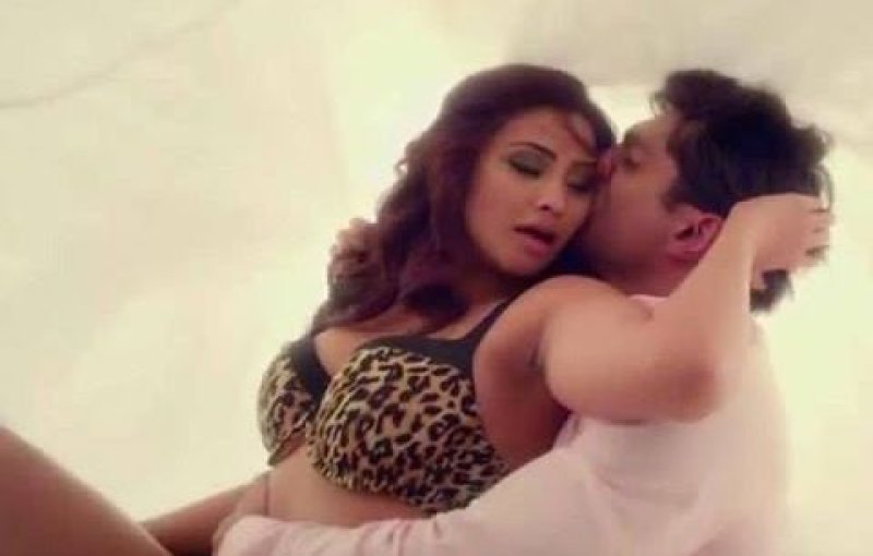 Daisy Shah Opens Up About Filming Bold Scenes Without Hesitation