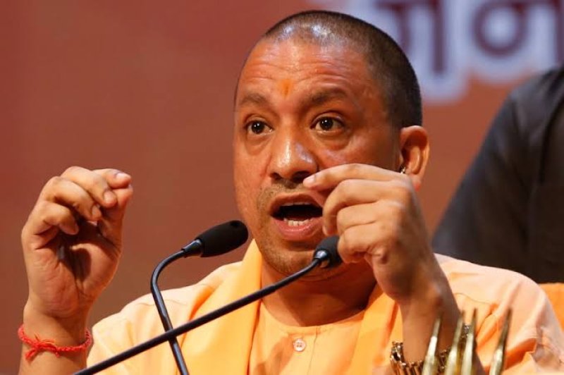 कांग्रेस की टिप्पणी पर सीएम योगी का तीखा प्रहार, प्रधानमंत्री पर अभद्र टिप्पणी को बताया कांग्रेस के राजनीतिक कुसंस्कारों का प्रमाण