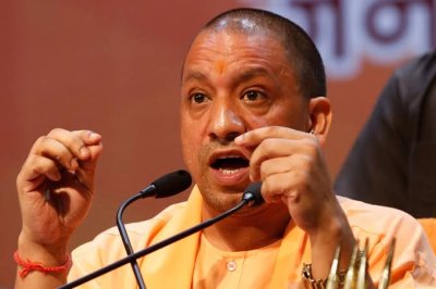 कांग्रेस की टिप्पणी पर सीएम योगी का तीखा प्रहार, प्रधानमंत्री पर अभद्र टिप्पणी को बताया कांग्रेस के राजनीतिक कुसंस्कारों का प्रमाण