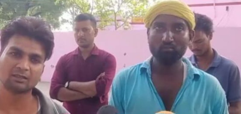 बाराबंकी में दर्दनाक हादसा, तेज रफ्तार डंपर ने परिवार को रौंदा