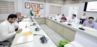 कर संग्रह बढ़ाने के साथ ईमानदार व्यापारियों को मिले सुविधा, सम्मान और त्वरित समाधान: मुख्यमंत्री