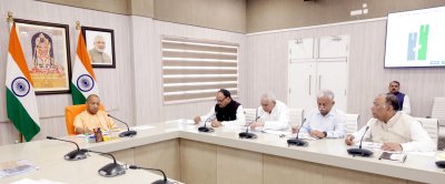 स्वास्थ्य सेवाओं के विस्तार को गुणवत्ता और आधुनिक तकनीक से जोड़ें: मुख्यमंत्री