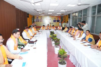 2027 फतह की रणनीति में जुटी भाजपा, बूथ से लेकर विधानसभा तक कसा संगठन