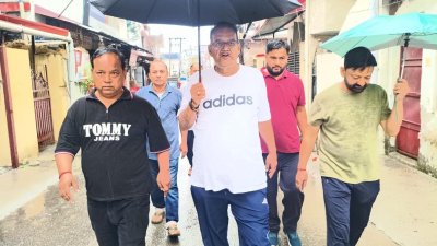 उत्तराखंड : कैबिनेट मंत्री गणेश जोशी ने डोभालवाला वार्ड का किया निरीक्षण, विकास कार्यों की प्रगति का लिया जायजा