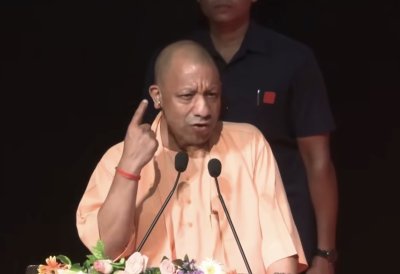 जनता के पैसे पर डकैती डालने वालों की जेबें प्रधानमंत्री मोदी ने खाली कराईं: मुख्यमंत्री योगी
