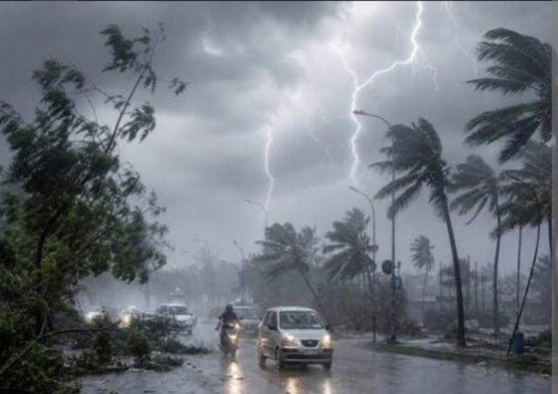 कल 24 राज्यों में मूसलाधार बारिश का अलर्ट, 75 की स्पीड से हवा; IMD