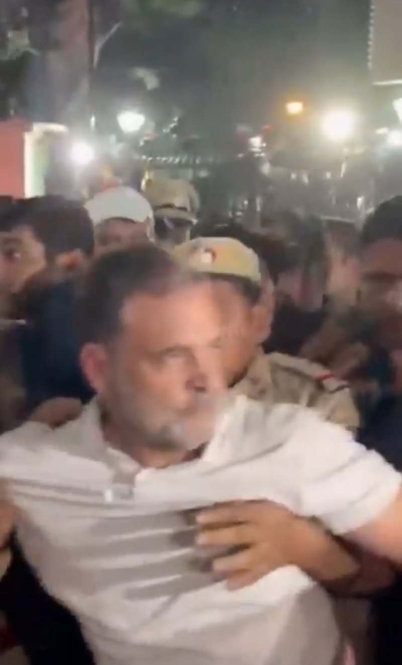Rahul Gandhi Detained as Delhi Protest Against CEC Escalates