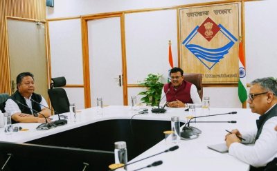 लंबित प्रकरणों के निस्तारण में तेजी लाएं विभाग: मुख्य सचिव