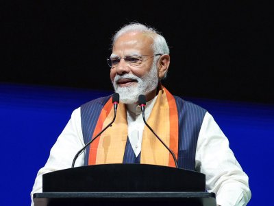 गुजरात से दिल्ली तक: 25 साल में उद्योग और विकास का नया अध्याय