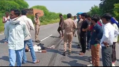 जालौन में ट्रक की टक्कर से बाइक सवार की मौत, हाईवे पर मचा हड़कंप