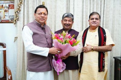 मुख्यमंत्री पुष्कर सिंह धामी ने नवनिर्वाचित राज्यसभा सांसद दिनेश आर्य को दी बधाई, उत्तराखंड के विकास को लेकर जताया विश्वास