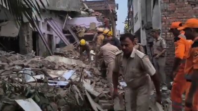 वाराणसी में धमाके से दहला पैगंबरपुर, मकान मलबे में तब्दील; कई लोगों के फंसे होने की आशंका