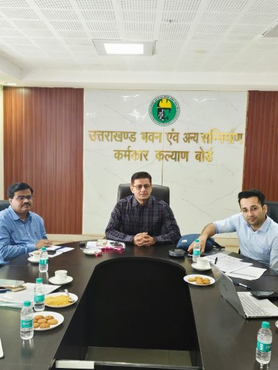 उत्तराखंड की श्रमिक स्वास्थ्य सुरक्षा योजना का अध्ययन करने पहुंची यूपी की टीम, 60 हजार श्रमिकों को मिल चुकी स्वास्थ्य जांच की सुविधा