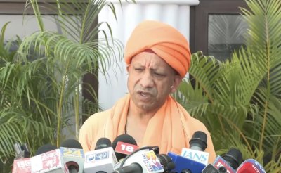नारी गरिमा से खिलवाड़ स्वीकार नहीं: मुख्यमंत्री योगी आदित्यनाथ