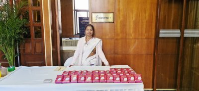 स्वयं सहायता समूह से मिली ताकत, सैनिटरी नैपकिन का कारोबार खड़ा कर 30 गांवों तक पहुंचाया