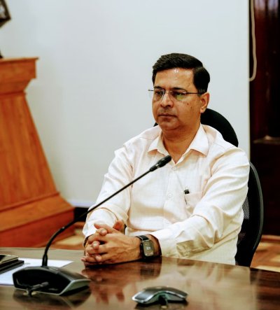 विकास कार्यों की बाधाएं दूर करने पर जोर, समयबद्ध निस्तारण के निर्देश