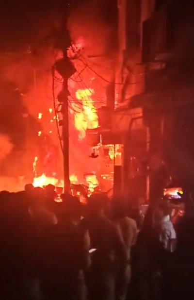 दिवाली से पहले आग का तांडव, दो दुकानों में 50 लाख से ज्यादा का नुकसान