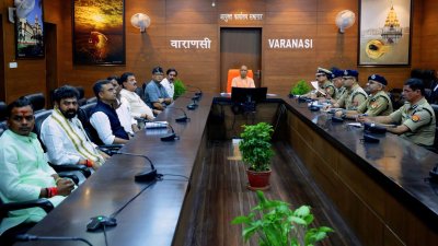 परीक्षा की शुचिता, सुरक्षा और सुचारु संचालन सर्वोच्च प्राथमिकता, अभ्यर्थियों की सुविधा में न हो कोई कोताही: मुख्यमंत्री योगी