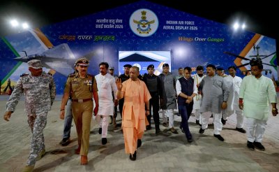 यूपी न्यूज़ : मुख्यमंत्री योगी ने किया नमो घाट पर एयर शो की तैयारियों का स्थलीय निरीक्षण