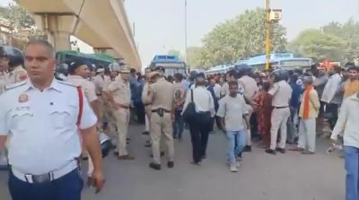 पंजाबी बाग में दर्दनाक हादसा: क्लस्टर बस की चपेट में आने से डिलीवरी राइडर की मौत