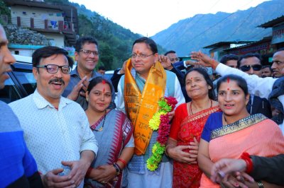विधानसभा सत्र के बाद जनता के बीच पहुंचे CM धामी, मलेथा भाजपा कार्यालय में पार्टी प्रतिनिधियों और स्थानीय लोगों से की मुलाकात