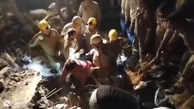 बुलंदशहर में मकान गिरने से चाचा-भतीजे की मौत, महिला गंभीर घायल