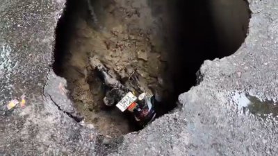 Deep Road Cave-In Near Lucknow University Triggers Safety Concerns