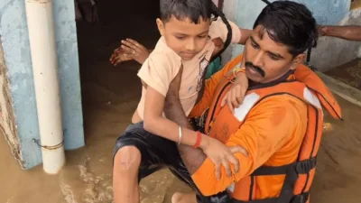 चित्रकूट में घटा मंदाकिनी का जलस्तर, 688 लोगों का रेस्क्यू, सीएम योगी के निर्देश पर राहत-बचाव अभियान जारी