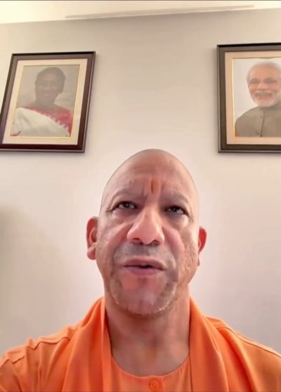 शिक्षक दिवस पर सीएम योगी का संदेश: गुरुजनों को किया नमन