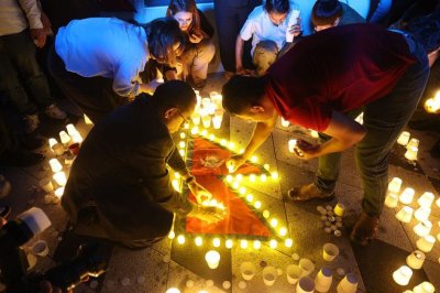 Nepal Ends Mourning as Search for Victims Continues