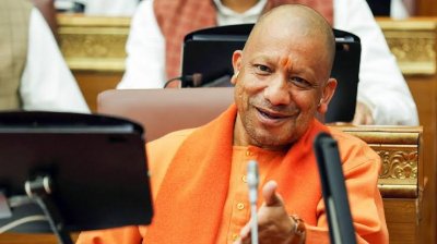 सीएम योगी की सौगात: आंगनवाड़ी कार्यकत्रियों को अब मिलेंगे 12 हजार, सहायिकाओं को छह हजार मानदेय