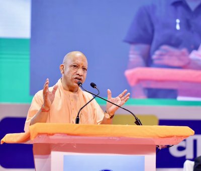 एक व्यक्ति और एक परिवार की कीमत चुकाता था पूरा उत्तर प्रदेश: मुख्यमंत्री योगी
