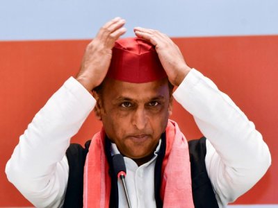 अखिलेश यादव के जलभराव वाले ट्वीट पर वाराणसी के महापौर का पलटवार