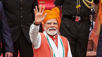 वडनगर से रायसीना हिल्स तक: नरेंद्र मोदी के 76 साल और सियासत का सफर