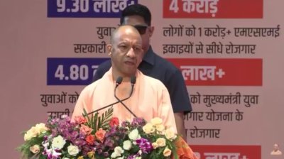 प्रयागराज में धरने पर बैठे युवाओं को राहत की उम्मीद, CM योगी ने NCTE को पत्र लिखने के निर्देश दिए