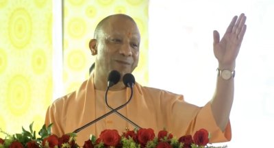 पिछली सरकारों की तरह अब लखनऊ में कट्टा और बम नहीं, ब्रह्मोस मिसाइल बन रही है: मुख्यमंत्री योगी