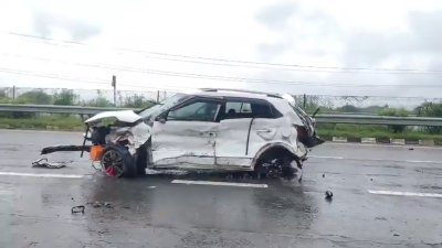 आगरा-लखनऊ एक्सप्रेसवे पर भीषण हादसा, तीन की मौत