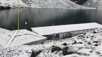 Snow Arrives at Hemkund Sahib, Himalayan Shrine Turns White