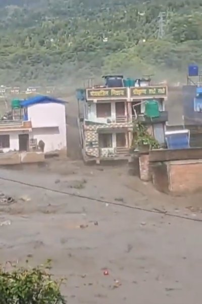 नेपाल में भारी बारिश से तबाही, बाढ़-भूस्खलन में 14 की मौत